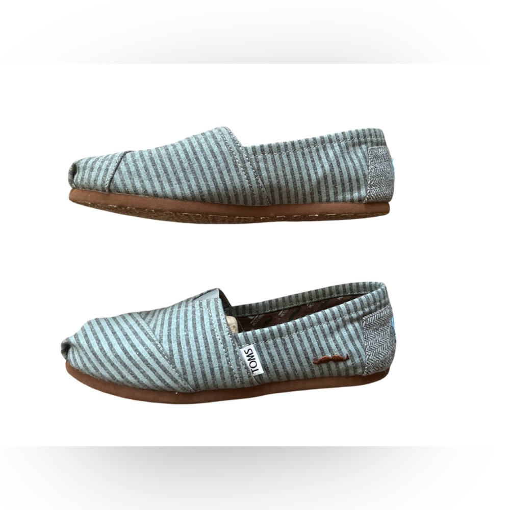 Toms Classic โMovember' Striped Canvas Flats. Size 6. - Picture 10 of 11